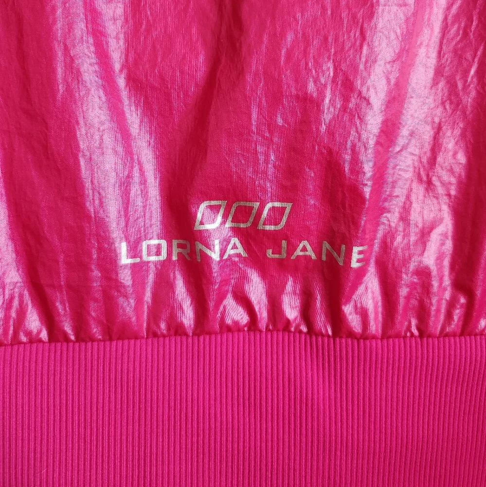 Lorna Jane.Luminosity Raspberry Pearlescent Hooded Jacket Lightweight